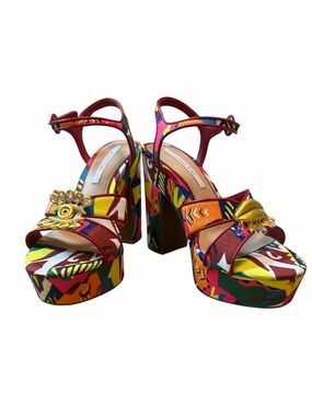 Old Money Statement Gianni Bini Beaux Platform Heels Whimsical Print Sandals 9
